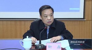 我市召开决战决胜脱贫攻坚工作推进会强调　坚决落实中央省委决策部署　以更大决心更强力度 坚决夺取脱贫攻坚战全面胜利